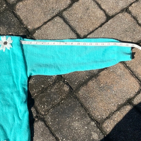 TEAL FLOWER EMBROIDERED WITH BEADS CARDIGAN SWEATER, SIZE LARGE - Picture 7 of 10